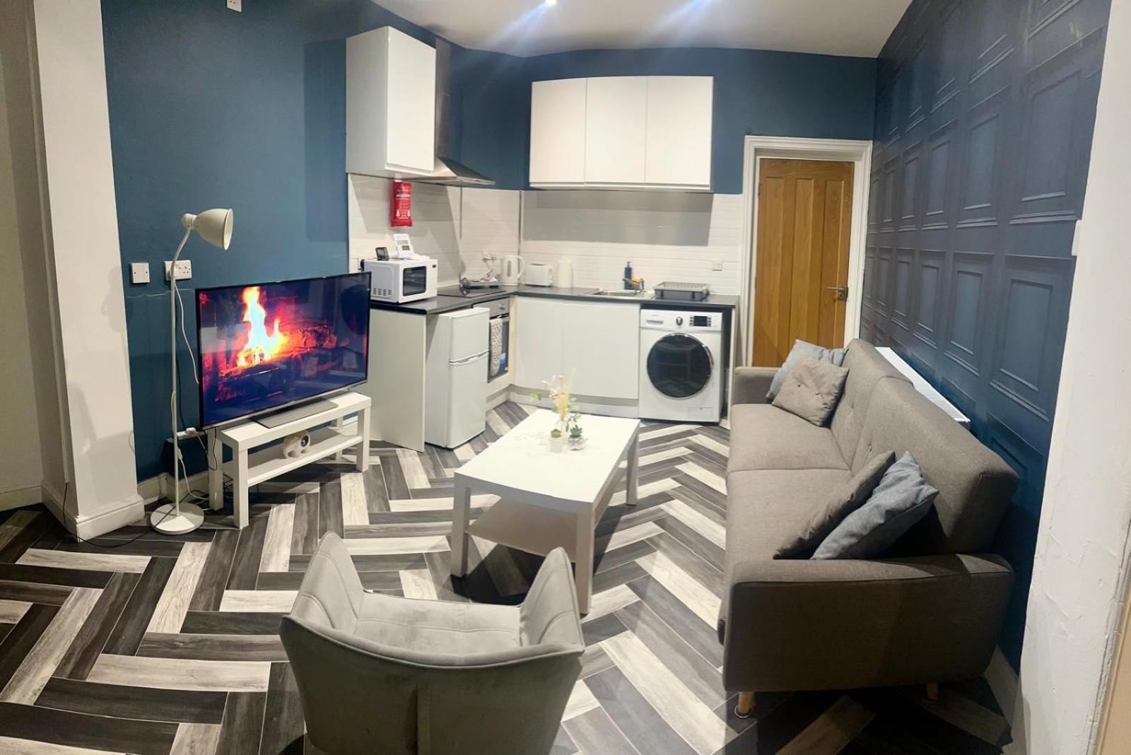 Elegant 3 Bedroom Apartment Rowley Regis